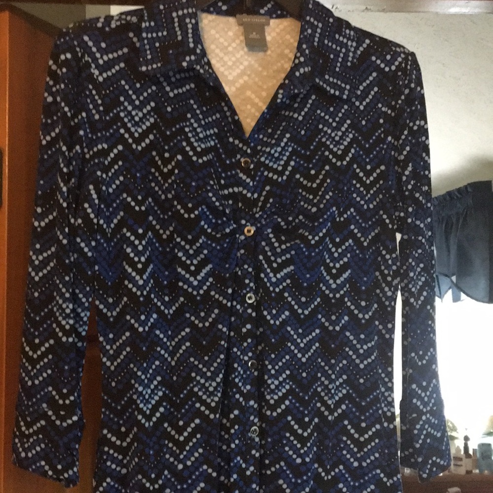 Blue dot button down top